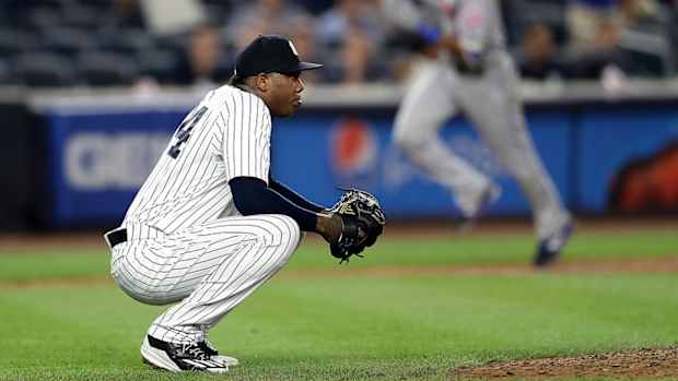 aroldis_chapman_off_mound_three_strikes
